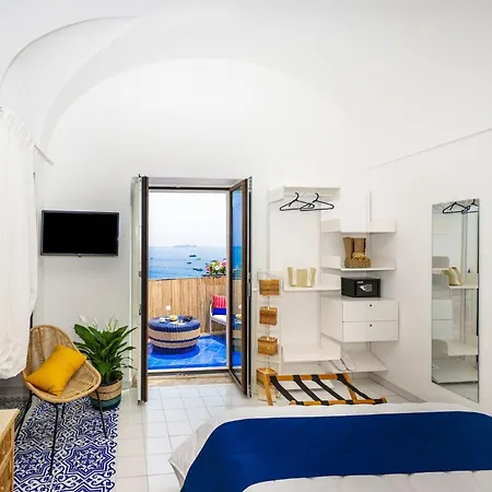 Elegant With Sea View Balcony In Alojamento de Acomodação e Pequeno-almoço 4*