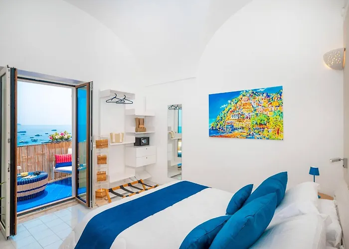 ベッド・アンド・ブレックファスト Elegant Suite With Sea View Balcony In Positano ポジターノ